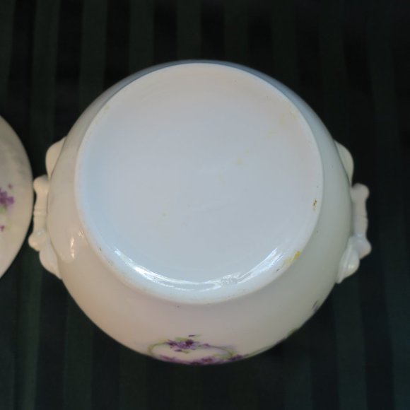 Vintage Floral Large Covered Serving Piece/Platter - Picture 7 of 12